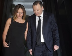 Atmosferę wypełniły feromony: prezes Kurski ciało w ciało z narzeczoną na prezentacji ramówki TVP. FOTO