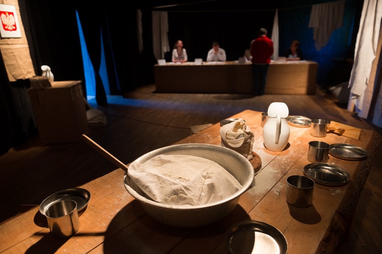 NIETYPOWA KOMISJA OBWODOWA NR 6 W CZERWONAKU