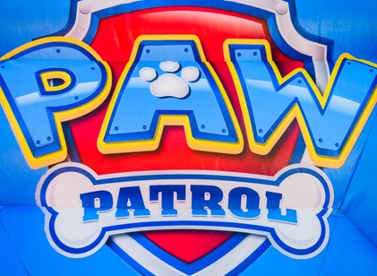 Gyerekeknek szánt bögréket kellett kivonni a forgalomból nehézfém-kioldódás miatt című cikk nyitóképe