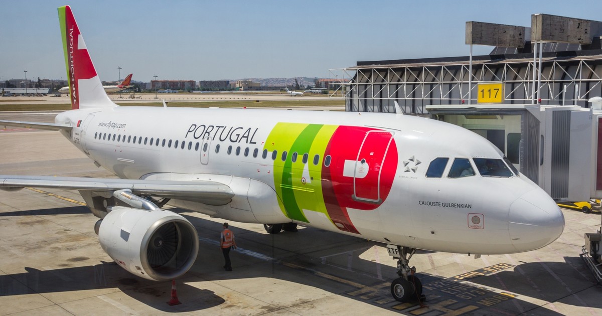 Linie lotnicze wstrzymują loty, a pasażerowie są uziemieni. Polskie też grzmi MSZ: jest zagrożenie