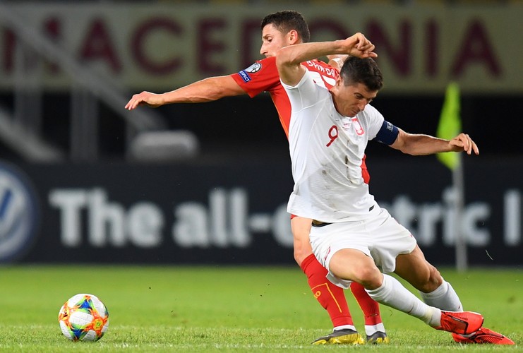 Robert Lewandowski i Enis Bardi