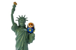 Ponadeuropejskie układy. O tym, jak USA i Rosja dobijały interesów