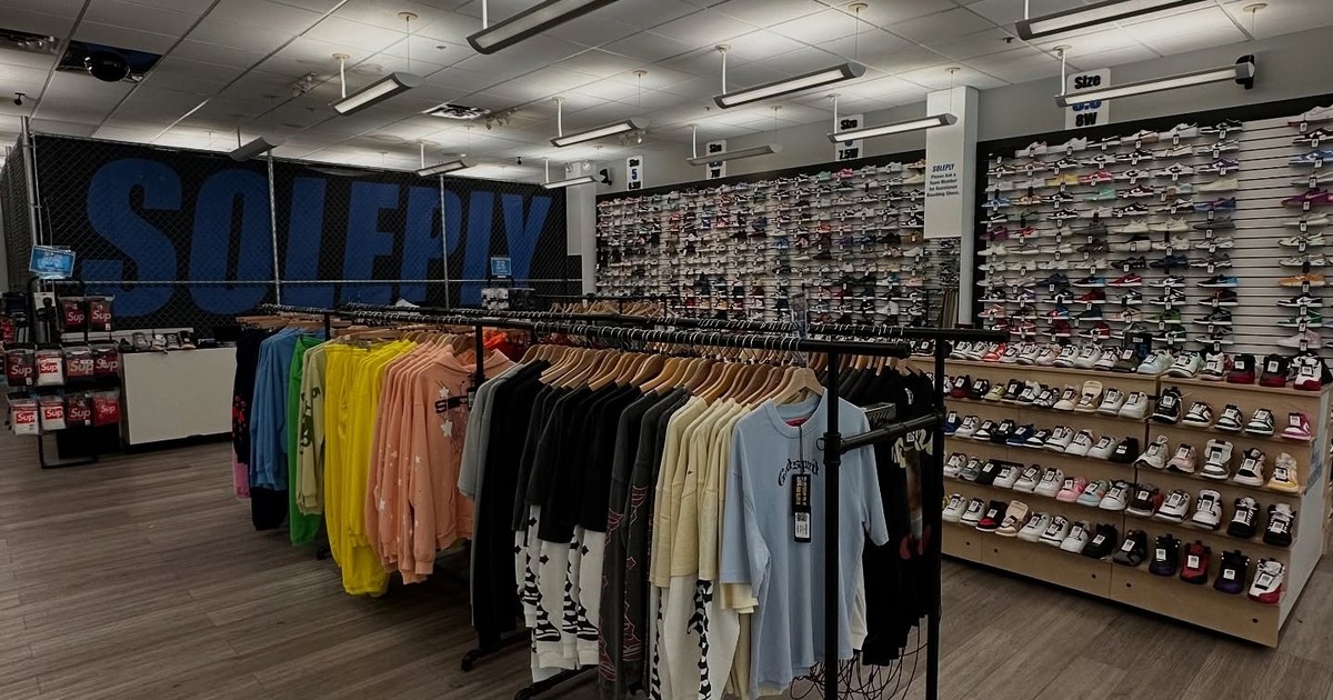 Upadek znanej marki obuwniczej. Popularna sieć znika z rynku