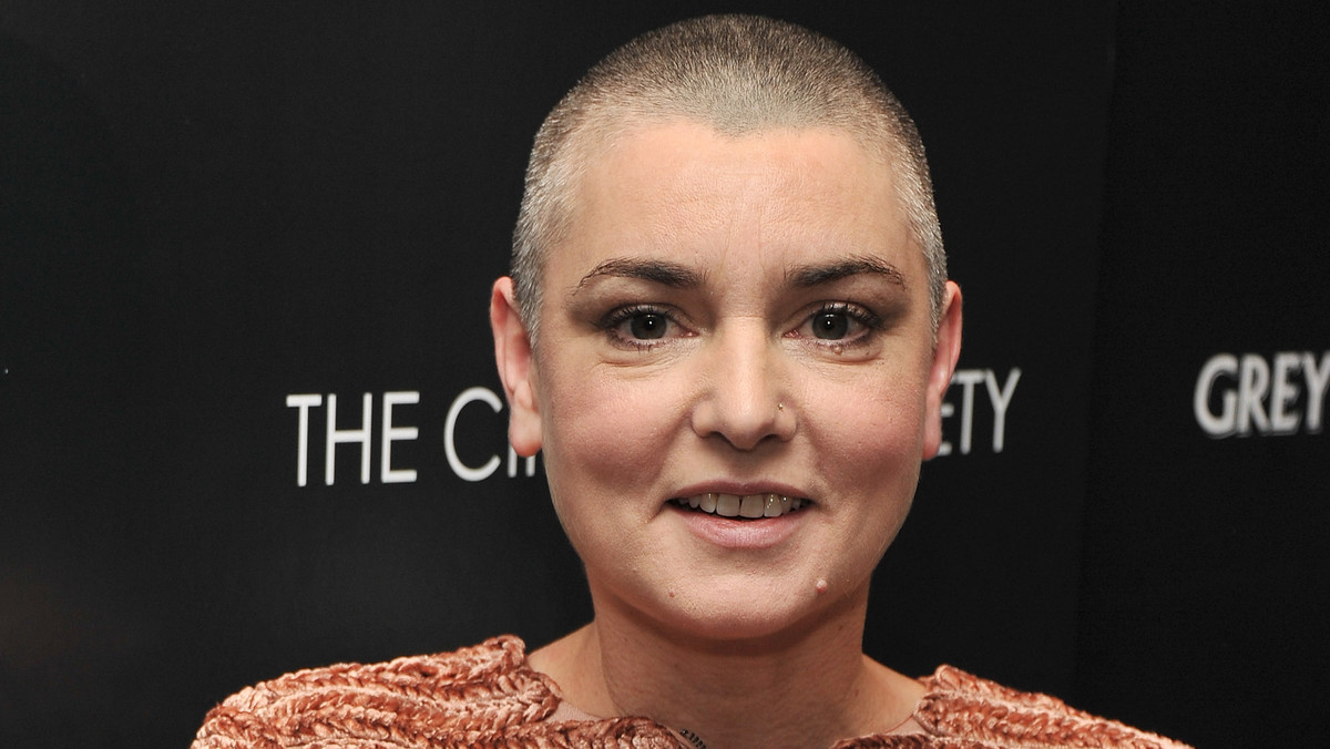 Sinead O'Connor słynie ze swojej rozbrajającej szczerości. Artystka tym razem postanowiła skomentować sprawę tegorocznej edycji akcji Band Aid, mającej pomóc ofiarom Eboli. Ostatnio wiele gwiazd krytykowało ten pomysł. Sinead O'Connor zdecydowała się je uciszyć.