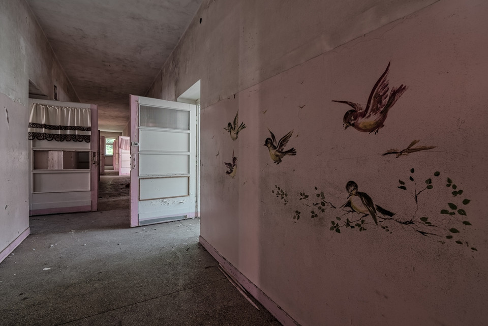 Opuszczony szpital dziecięcy w Kowanówku
