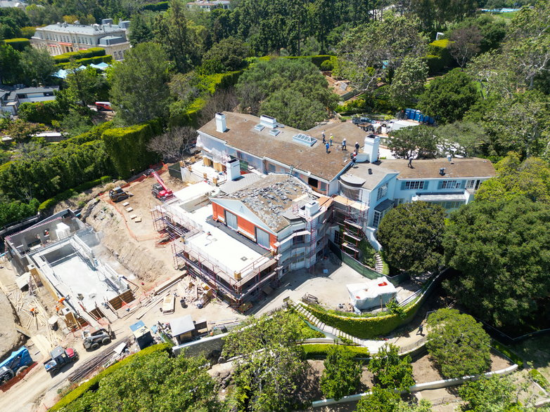Budowa kolejnej rezydencji Jeffa Bezosa w Beverly Hills (maj 2023 r.)