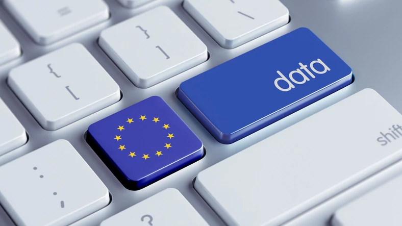 Sztuczna inteligencja wymaga olbrzymich ilości danych. Unia Europejska musi znaleźć sposób na pogodzenie rozwoju SI z ochroną prywatności obywateli