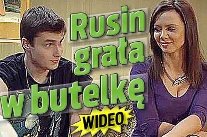 Rusin grała w butelkę ze studentami! Wideo!