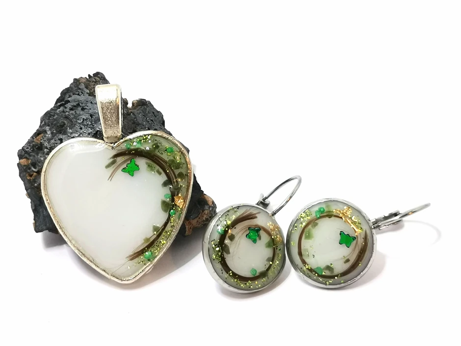 Neki od komada iz kolekcije Biserka