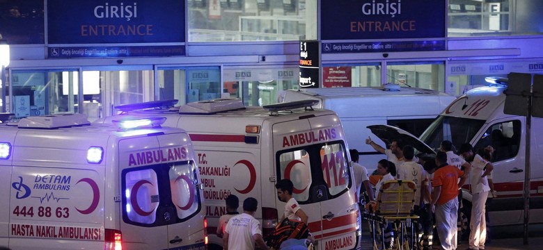 Tragiczny bilans zamachu na lotnisko w Stambule. 41 osób nie żyje, ponad 200 rannych