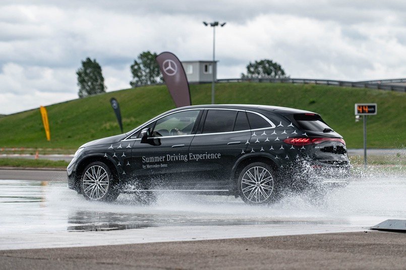 Summer Driving Experience by Mercedes-Benz