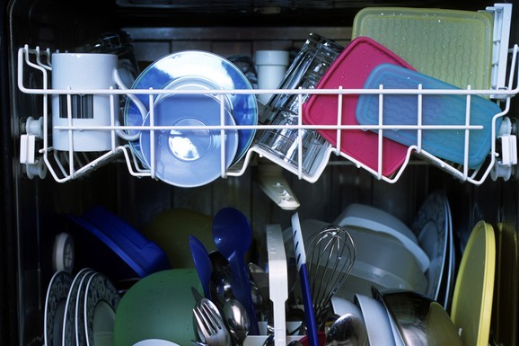 Mašina za sudove vam nabija ogroman račun za struju: Evo koju grešku svi pravimo