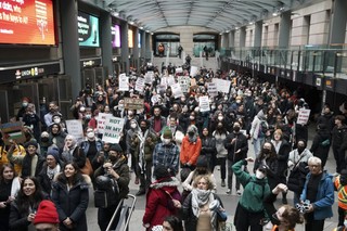 Campusy uniwersyteckie popierają Palestynę. Bliskowschodnia polityka Bidena odbiera mu głosy