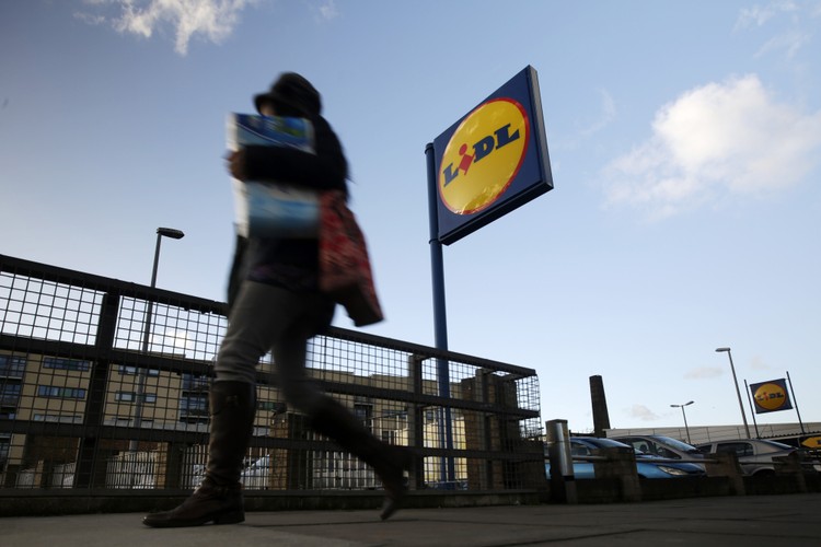 Niemiecka firma jest właścicielem sieci hipermarketów spożywczych Lidl oraz Kaufland. Posiada ponad 10 tysięcy sklepów rozlokowanych w 20 krajach na całym świecie. Schwarz Group to obecnie największa rodzinna niemiecka firma w rankingu dziennika WirtschaftsBlatt.