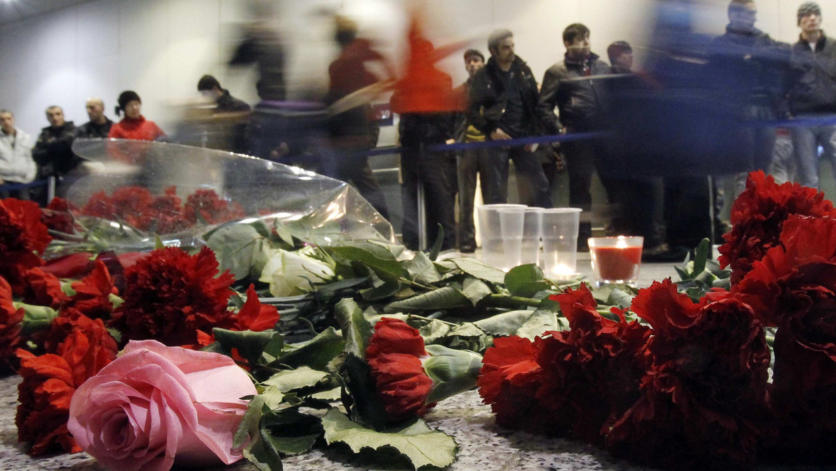 Poniedziałkowy zamach bombowy na lotnisku Domodiedowo to tragedia, lecz niestety nie zaskoczenie. W Rosji dochodziło w ostatnich latach do szeregu zgoła podobnych aktów terrorystycznych. Ich okoliczności i skutki tyle samo mówią o wrogach tego państwa, ile o jego słabościach.