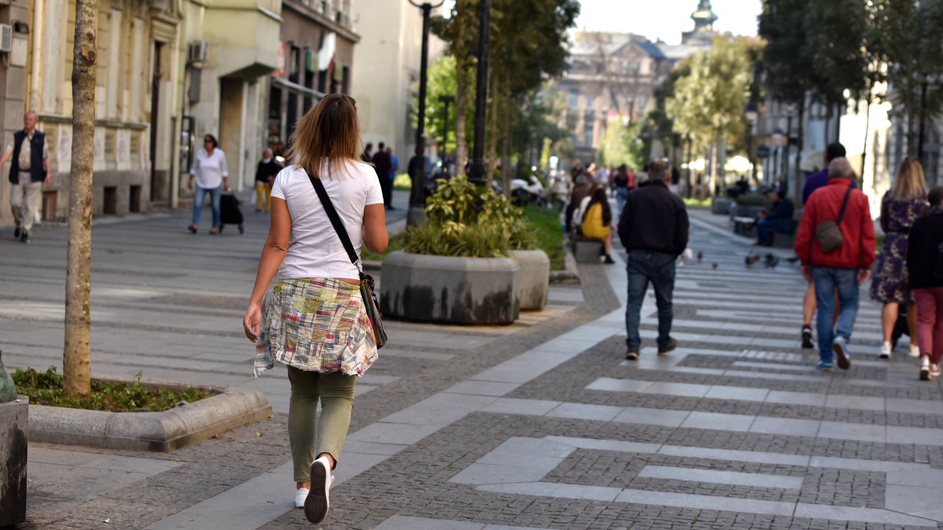 Butik za decu u Beogradu je dobio ime po najpoznatijoj priči o pedofiliji i nadamo se da su vlasnici "samo" neobrazovani 