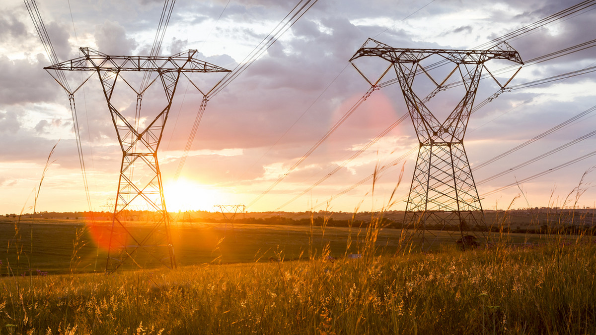 Nową elektrociepłownię gazową uruchomiła dziś w Toruniu grupa EDF. Nowoczesna instalacja ma zmniejszyć wydatnie zanieczyszczenie powietrza w mieście i poprawić bezpieczeństwo dostaw energii elektrycznej w regionie. Całkowity koszt inwestycji wyniósł 550 mln zł.