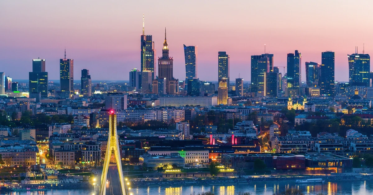 Biegi i marsze w Warszawie. W sobotę wystąpią utrudnienia w ruchu