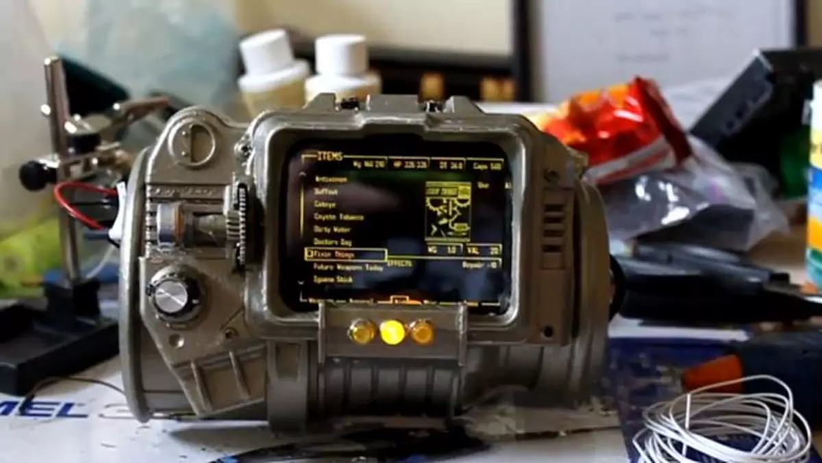 Fan Fallouta zrobił Pip-boya, który działa