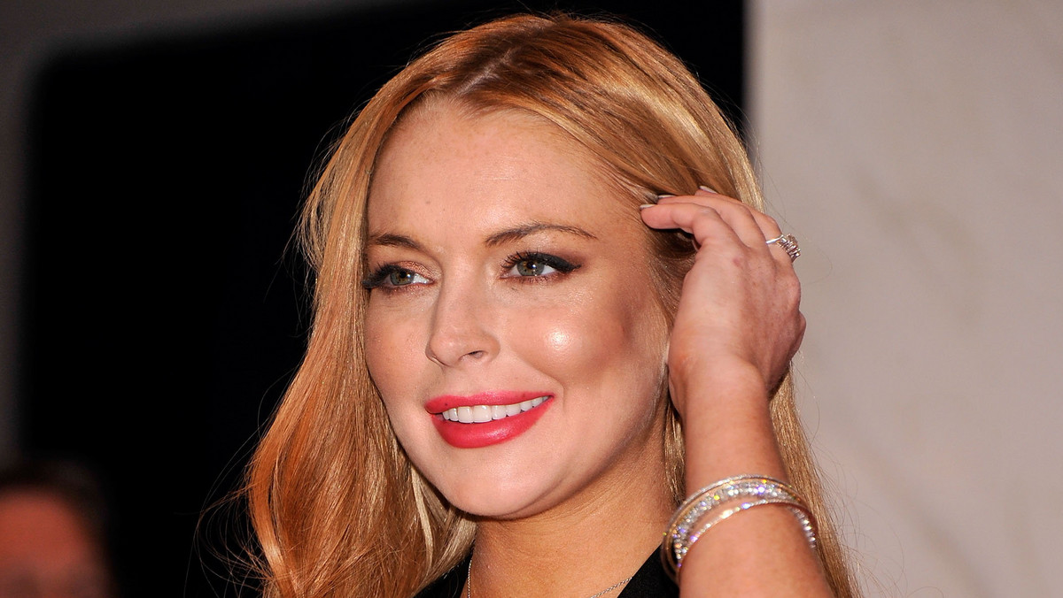 Lindsay Lohan pochwaliła się na Instagramie zdjęciem w naturalnej odsłonie. Aktorka pokazała fotografię, na której pozuje bez makijażu. Fani byli zachwyceni.