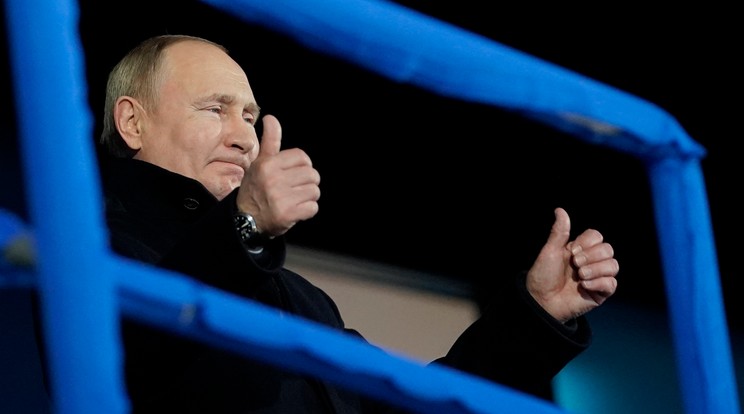 Vlagyimir Putyin orosz elnök a 2022-es pekingi téli olimpia nyitóünnepségén 2022. február 4-én / Fotó: MTI/AP/Sue Ogrocki