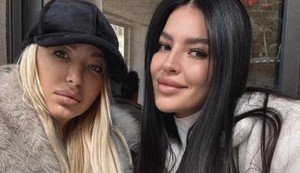 Ana Rajković sa majkom