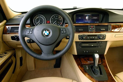 BMW serii 3 w salonach