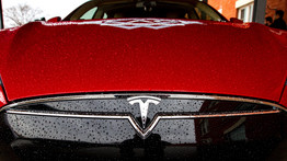 Ez nagyot szól majd: hatalmas befektetésre készül a Tesla