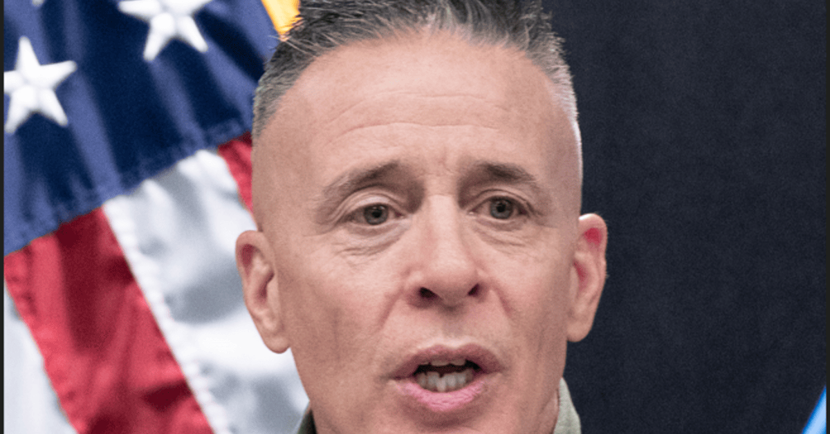 To on dowodził Strażą Graniczną w Minnesocie, gdzie zastrzelono dwie osoby. Został odwołany ze stanowiska