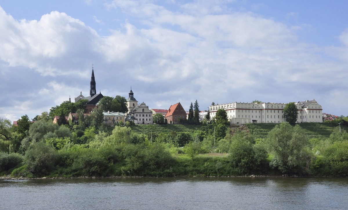 Dziś chyba już wszyscy w Polsce wiedzą, że serial „Ojciec Mateusz” kręcony jest w Sandomierzu