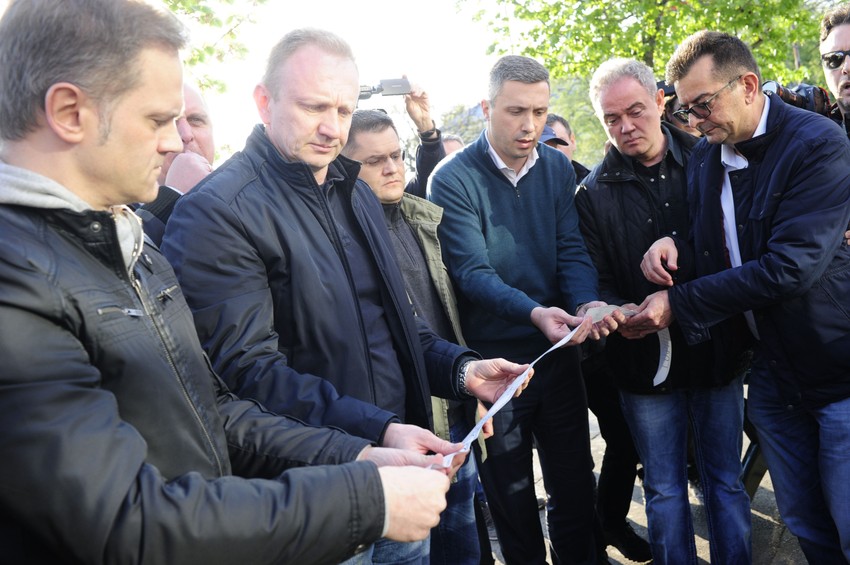 U poslednjih nekoliko istraživanja Savez za Srbiju se kreće na oko 11 procenata. Kako bi ovo bio prvi put da zajedno izlaze na izbore, tek treba da se pokazaže koliko su rezultati ankete relevantni