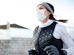 Aktywność fizyczna w smogu - więcej szkód niż pożytku. Jak konkretnie wpływa na ciało?