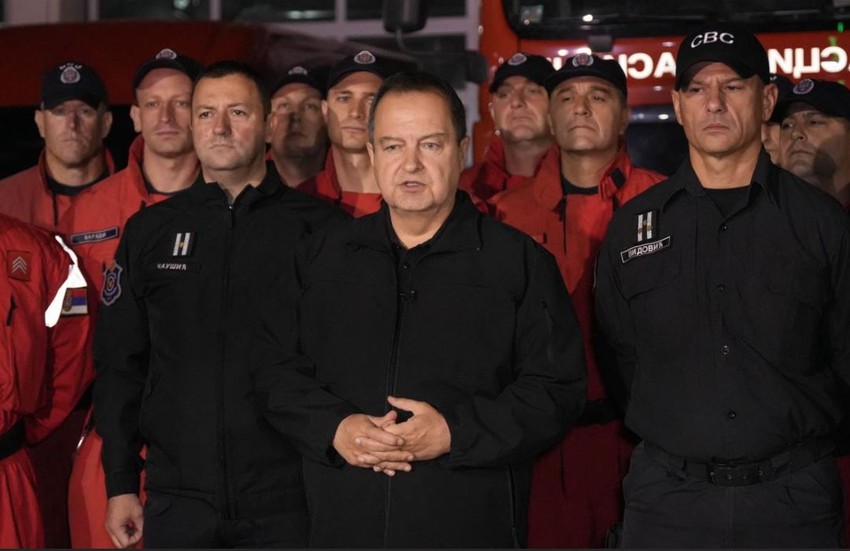 Ivica Dačić ispratio tim za spasavanje u BiH