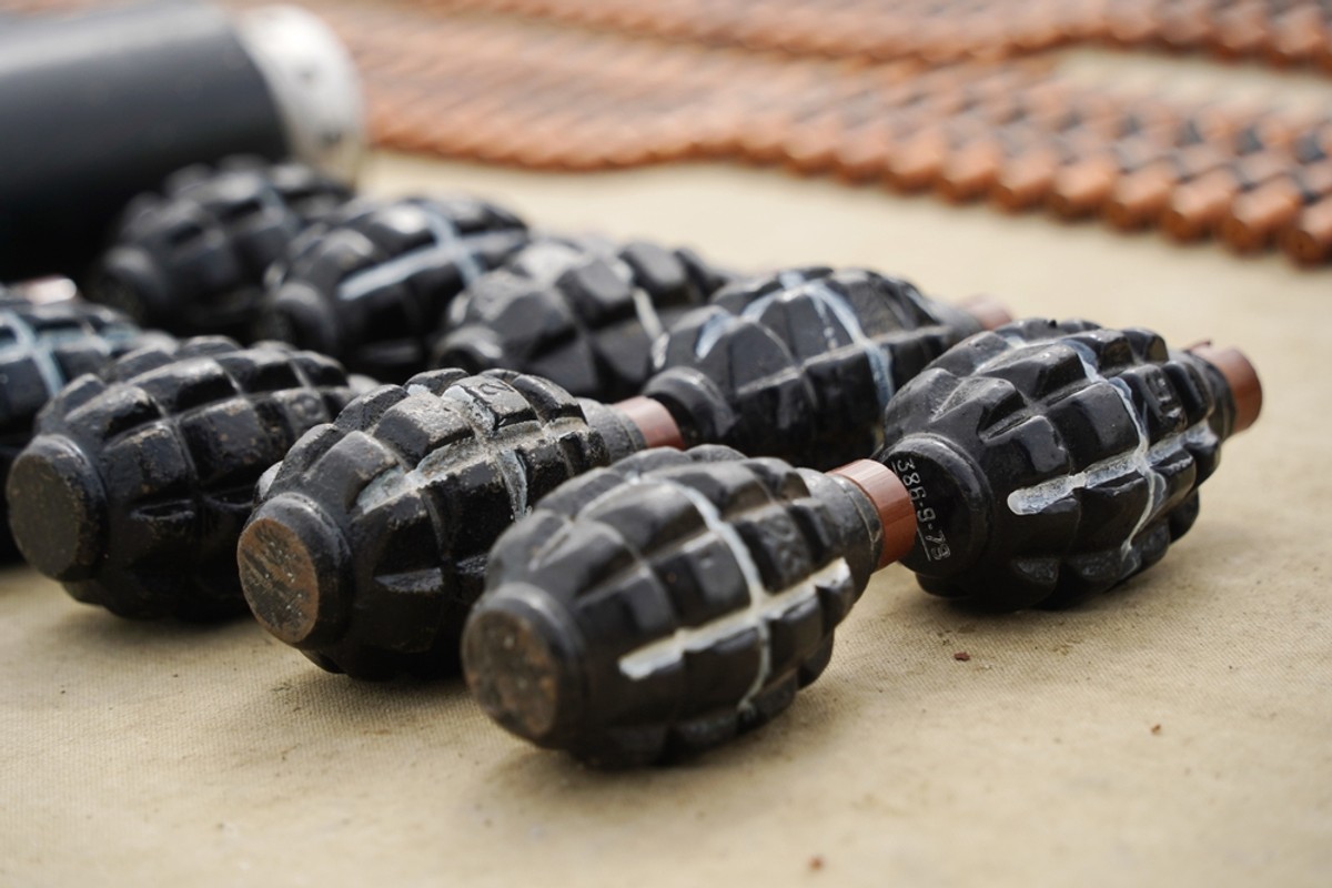 Granat, granaty, broń