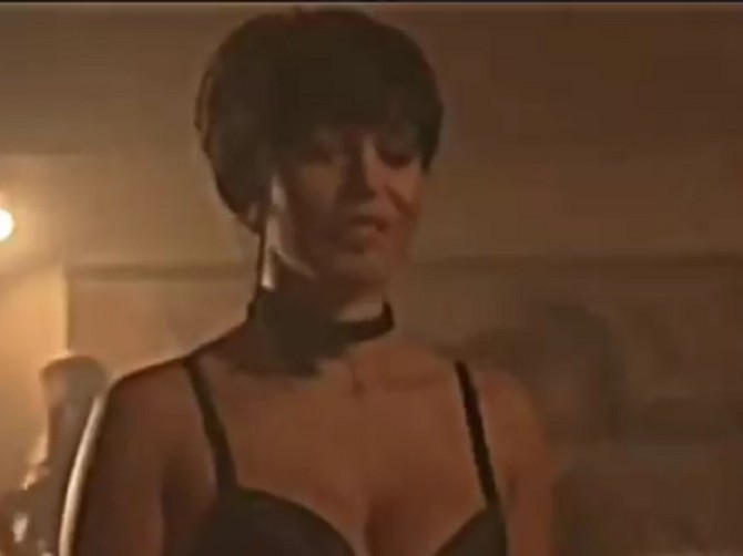 Ivana Mlađović u seriji "Selo gori, a baba se češlja2