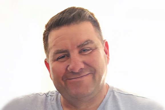 (FOTO) MILORAD UMRO NA LETU IZ ČIKAGA ZA BEOGRAD Pozlilo mu u avionu, supruga objavila najtužnije vesti: "Pored njega je sedeo ovaj čovek, nadam se da će se javiti"