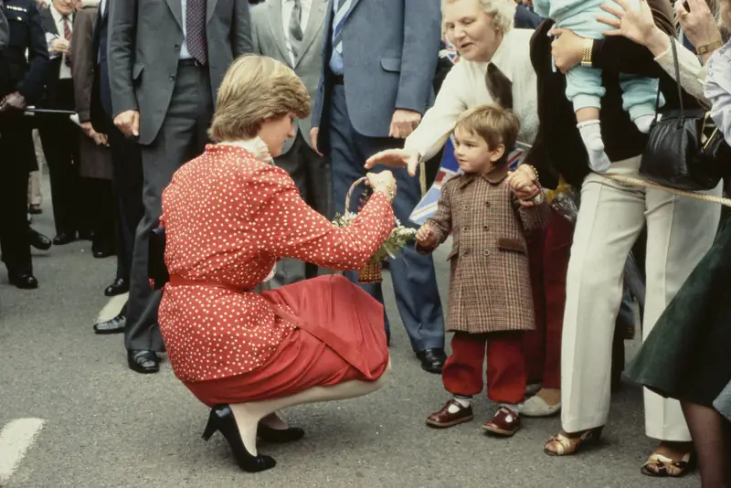 Diana szybko stała się ulubienicą Brytyjczyków. Karolowi było trudno się z tym pogodzić. Fot. Tim Graham Photo Library via Getty Images