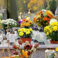 Az ördög nem alszik: erre figyelmezteti a rendőrség a temetőbe látogatókat!