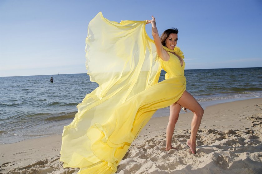 Katarzyna Glinka pozowała na plaży.