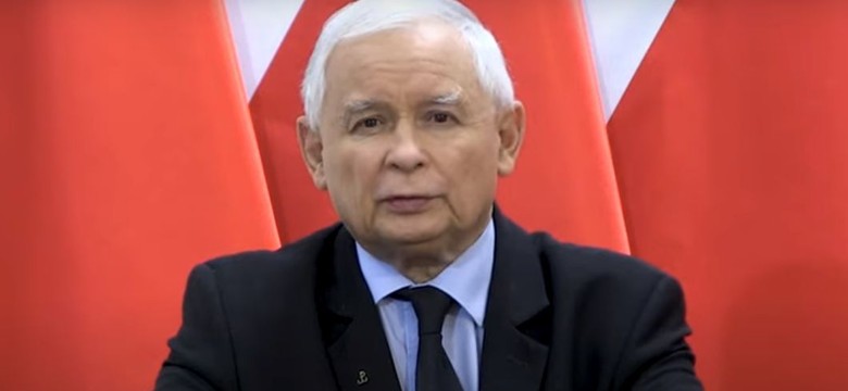Kaczyński nie odleciał. Zarządza elektoratem [OPINIA]