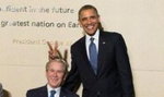 Bauhaha! Obama przyprawił rogi Bushowi? Oto historia tego zdjęcia!