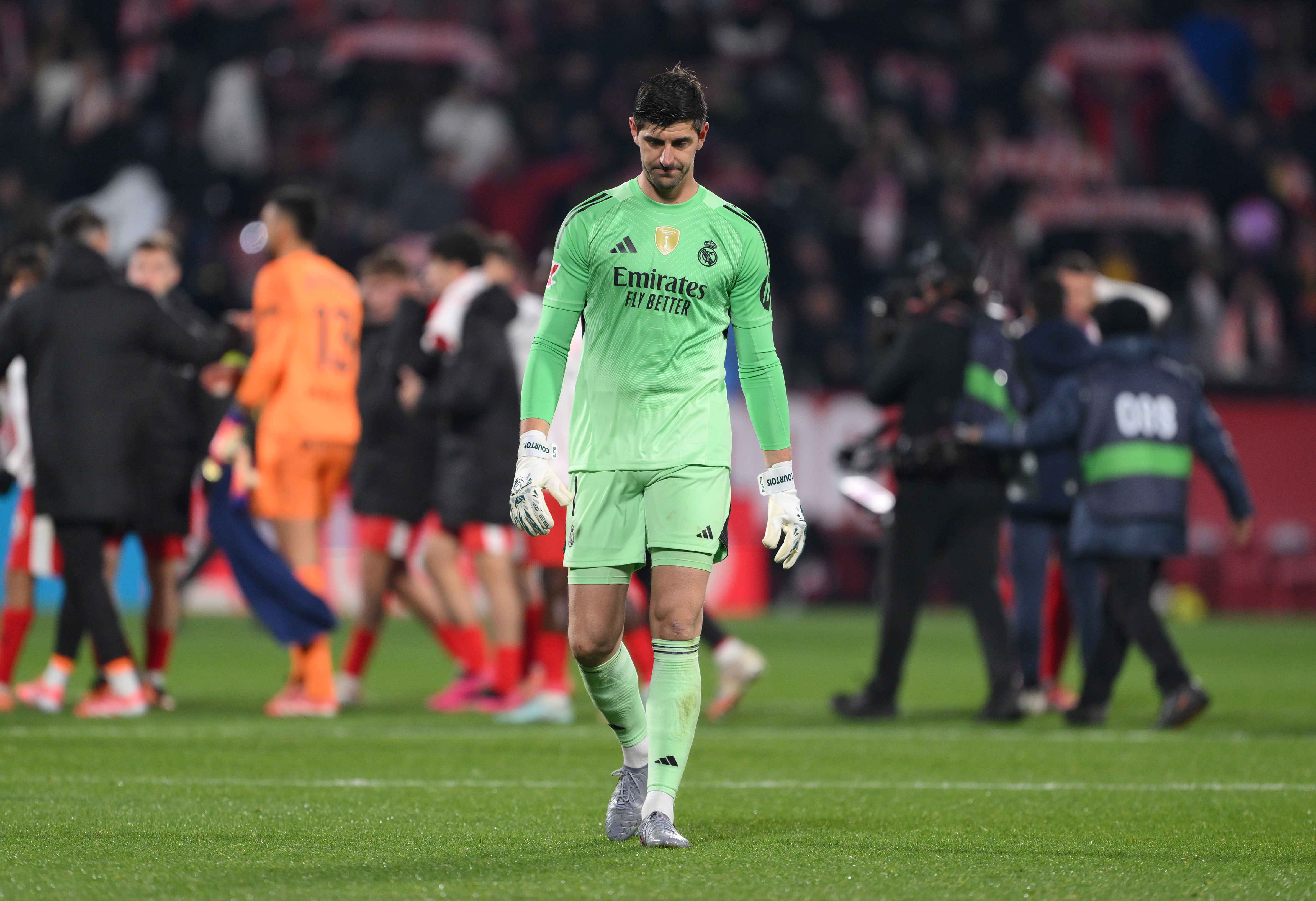 Real Madrid empata con Girona y cede el liderato al Barcelona