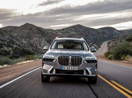 Jeździliśmy nowym BMW X7 – co zmieniło się w mega-SUV-ie po liftingu?