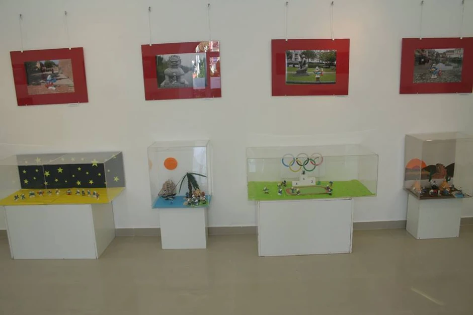 Dr Žunjić je pre četiri godine izložio 400 Štrumpfova u Temerinu