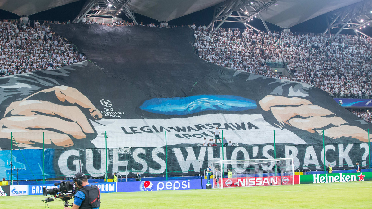 Legia Warszawa przegrała na własnym stadionie z Borussią Dortmund 0:6 w meczu pierwszej kolejki fazy grupowej Ligi Mistrzów. Na profilu BVB na Twitterze "zażartowano" z kibiców Wojskowych.