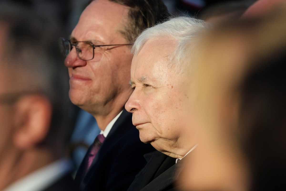 Konfederacja zarzuca Kaczyńskiemu hipokryzję. PiS szuka koalicjanta i liczy na podpisanie deklaracji