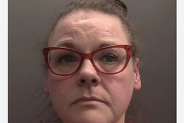 Žena izbola muža ELEKTRIČNOM ČETKICOM ZA ZUBE i prebila ga oklagijom: "Zlostavljali ste ga na NAJGROTESKNIJI NAČIN iz noći u noć"