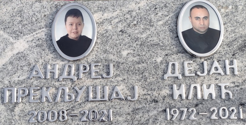 Spomenik nastradalim pesacima na Bulevaru Medijana u Nišu 