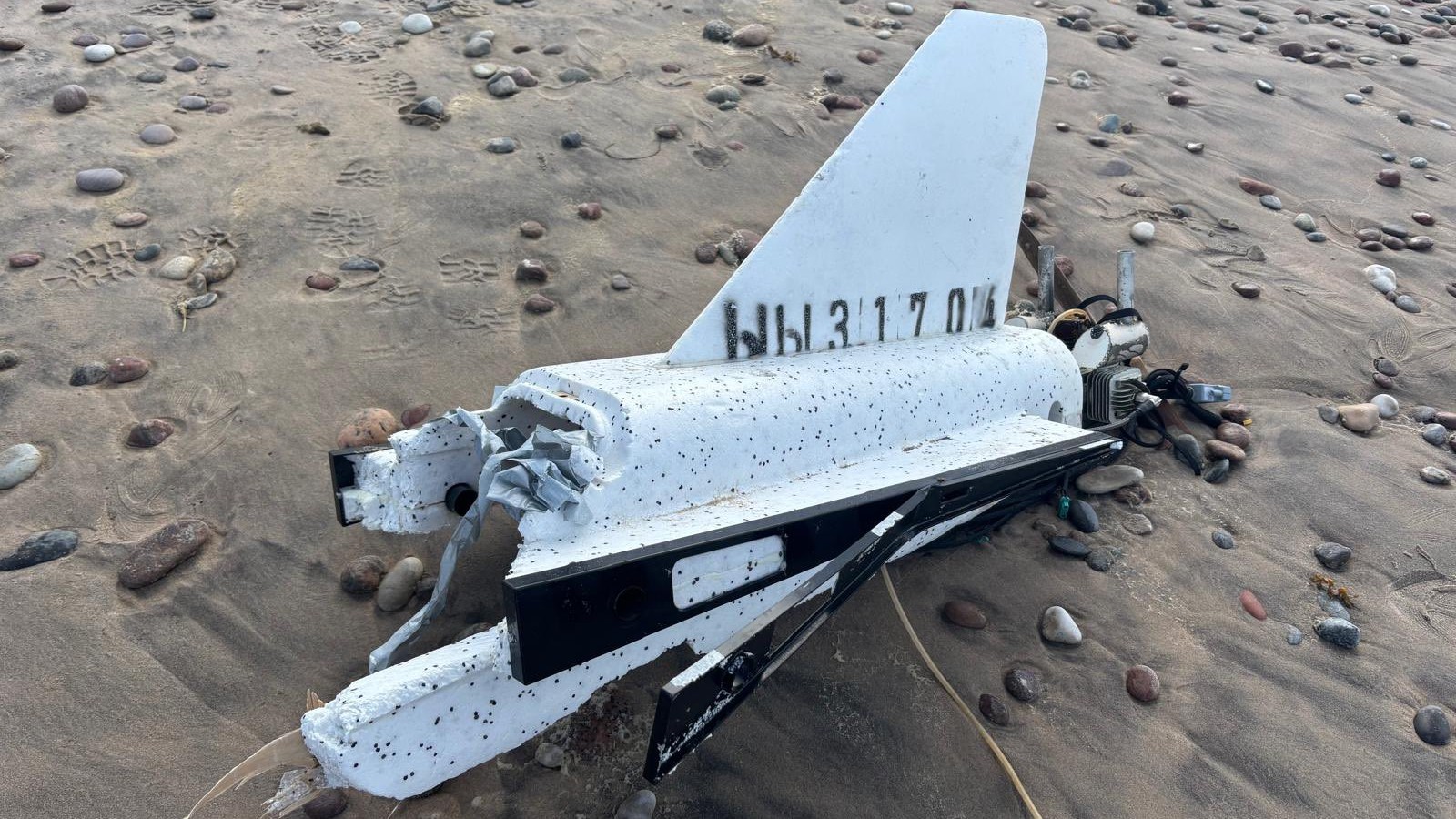 Na pláži v Lotyšsku sa podľa vlády našla časť ruského dronu.