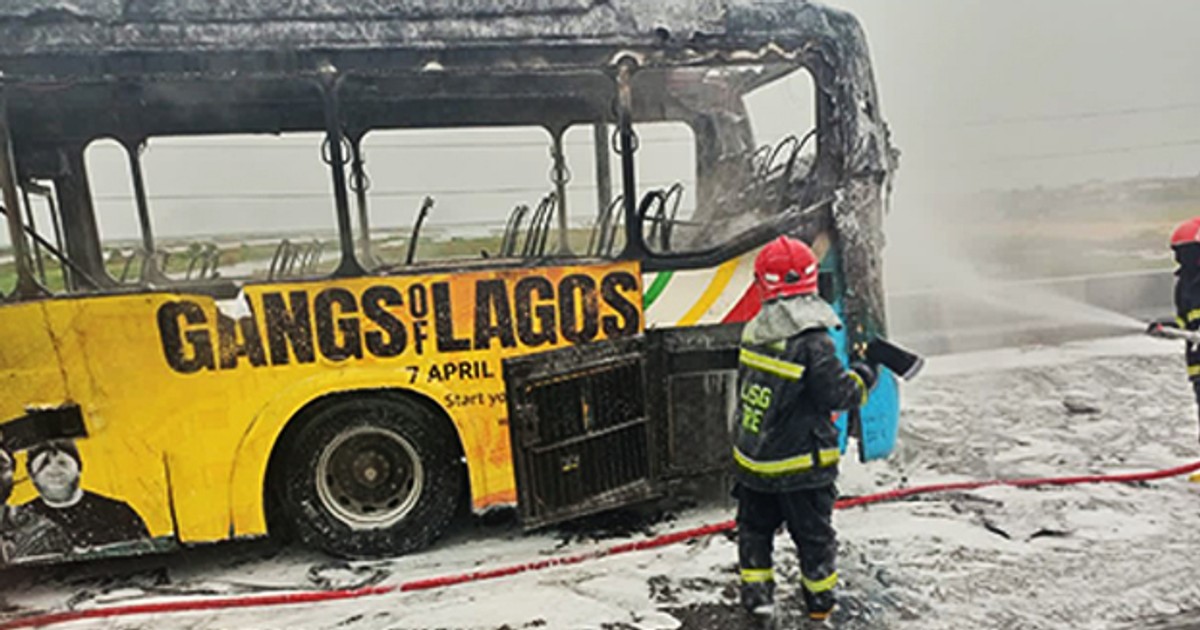 Driver dies in Lagos 3vehicle crash, hoodlums set BRT bus on fire Pulse Nigeria
